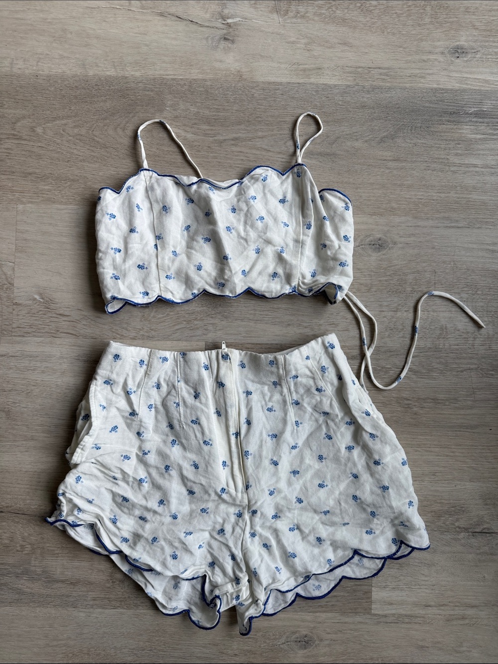 Linen blend Floral Scalloped-Trim shorts Set with Blue flower Accents